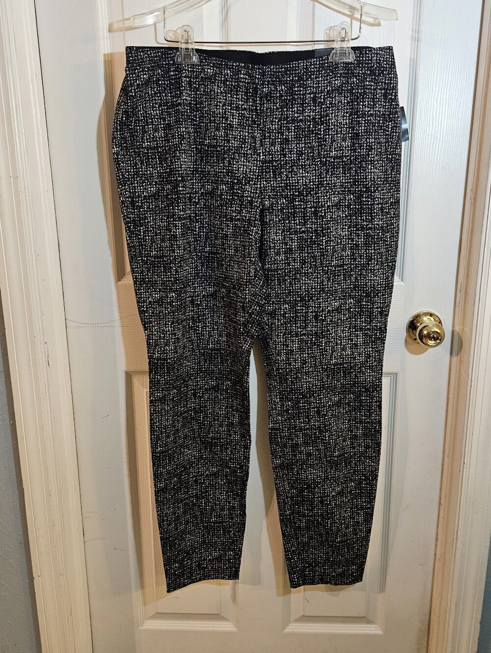 Alfani NWT Skinny Leg Stretch Pants Black & White Speckled Size 16